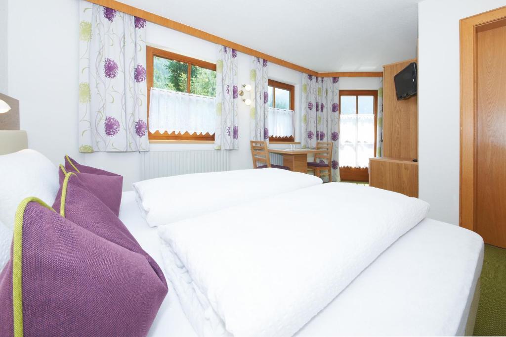 Haus Markus Strolz Sankt Anton am Arlberg Ruang foto